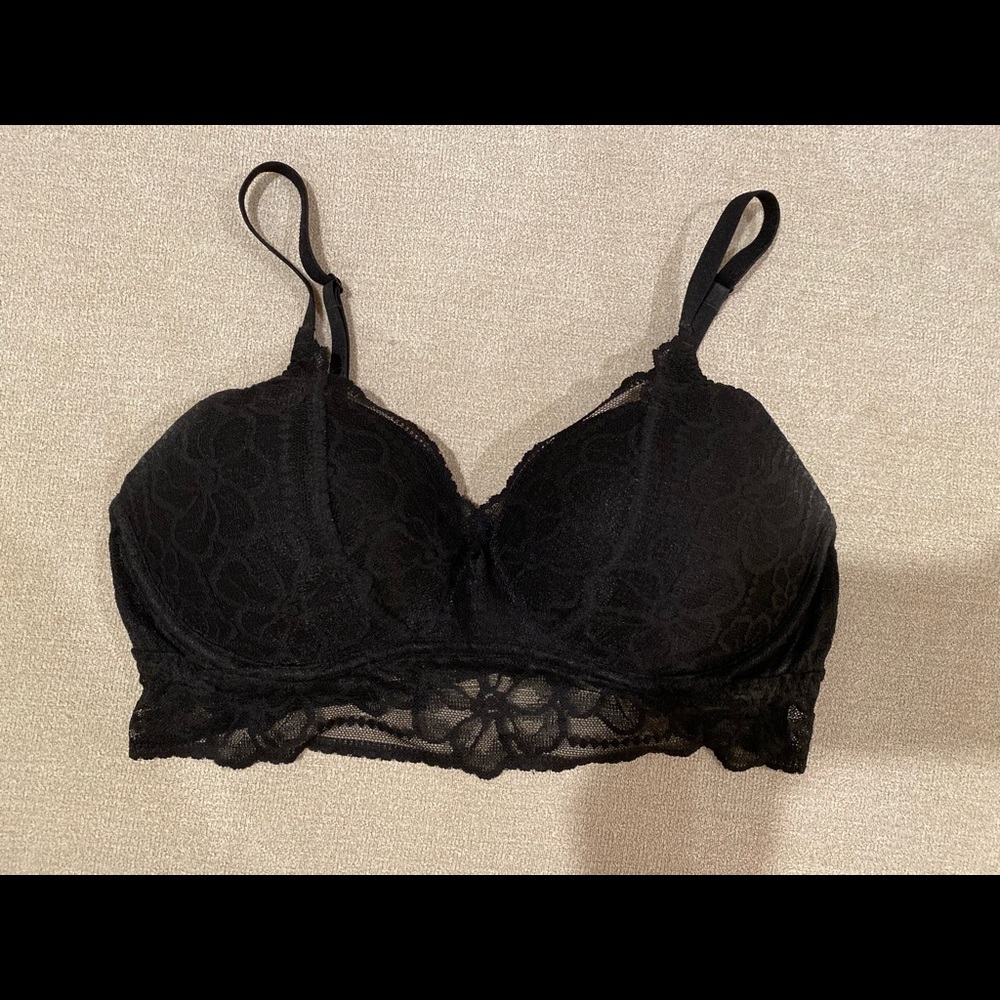 Black lace bra